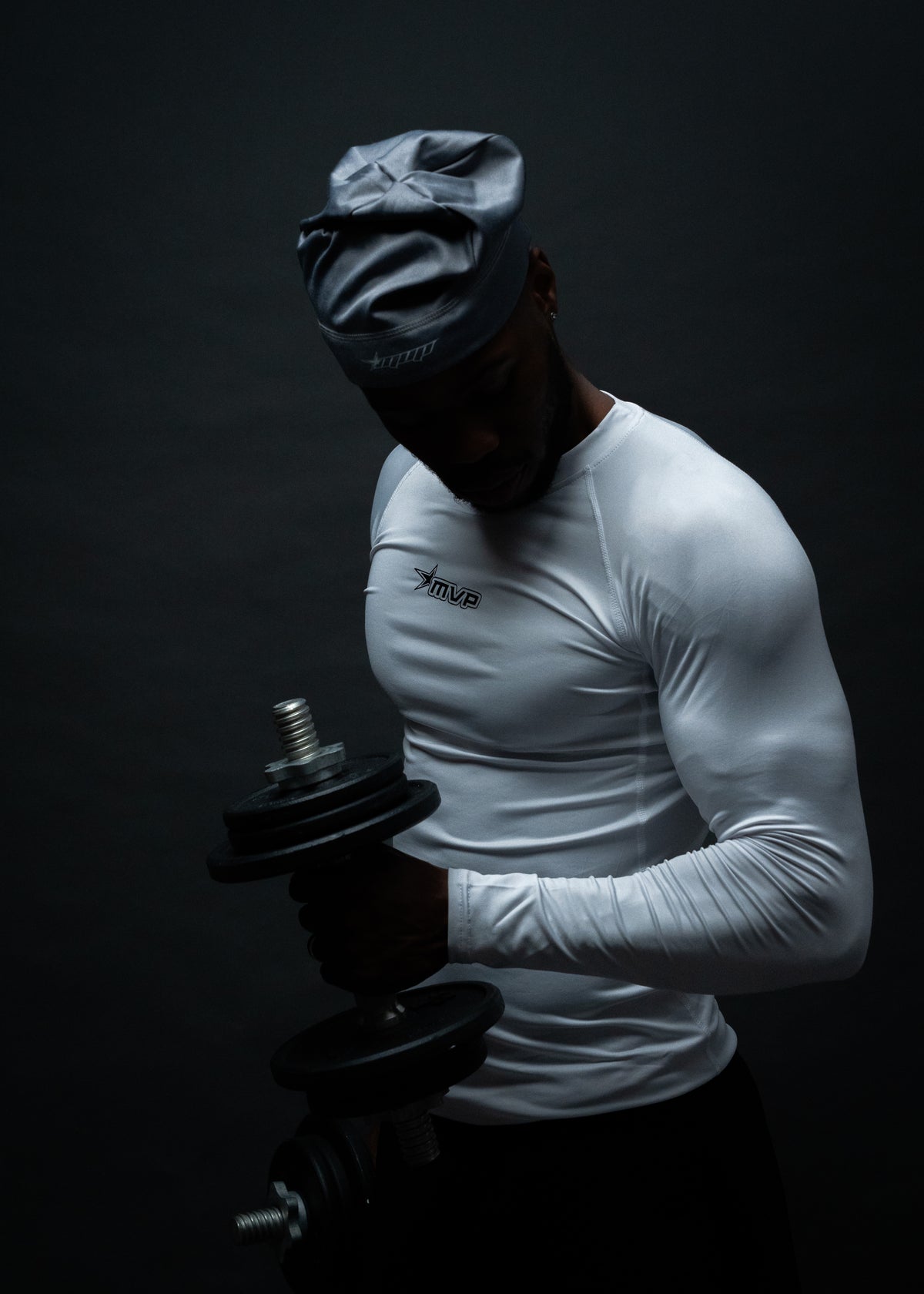 color:white | Muscle Up Top pose